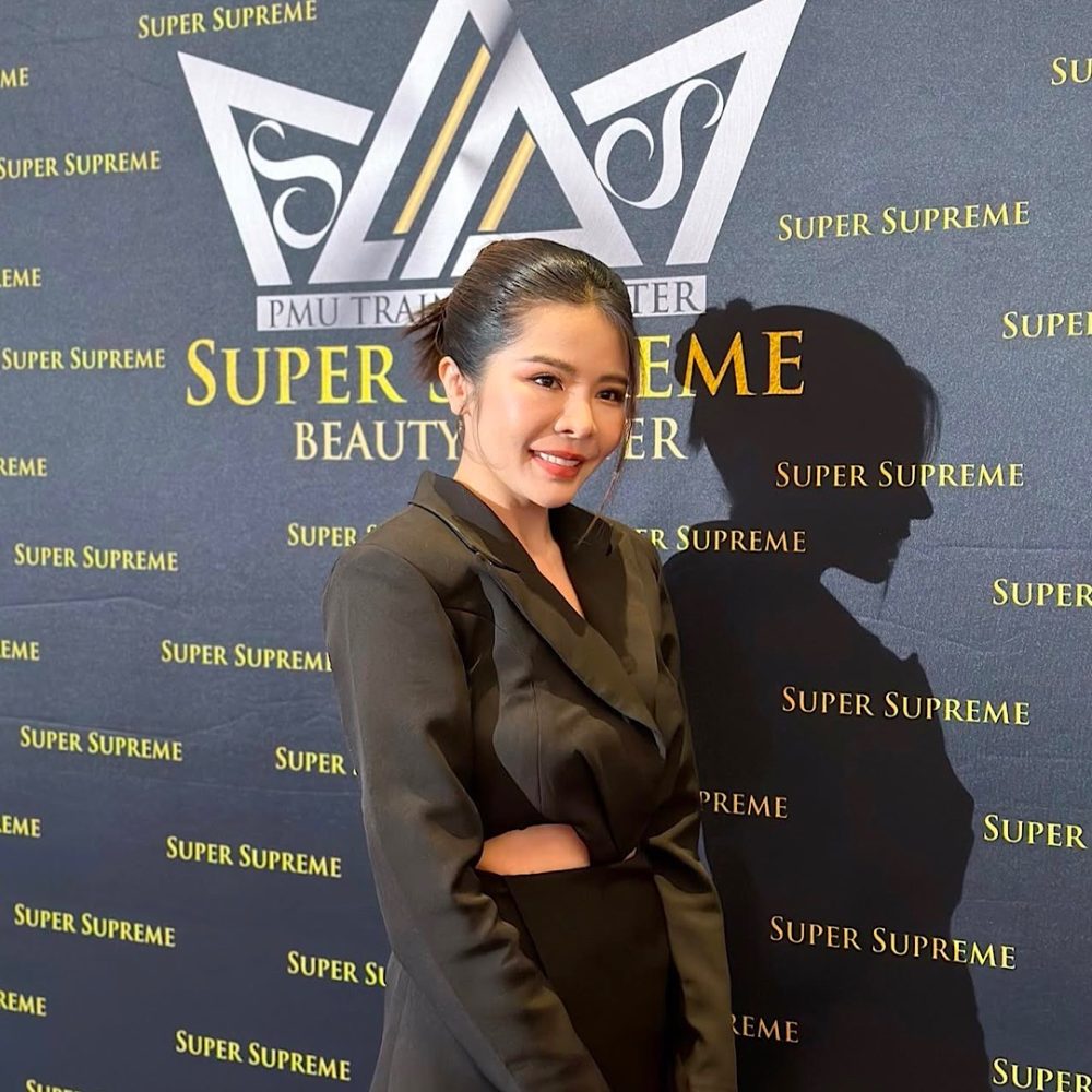 รางวัล The Best Artist Of Eyebrows “ช่างสักคิ้วยอดเยี่ยม